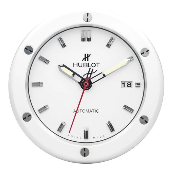 Настенные часы Hublot Classic Fusion